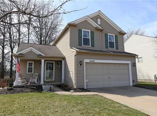 9038 Huxley Ln #12, Olmsted Falls, OH 44138