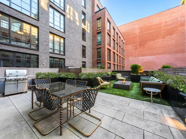 438 East 12th Street 3K image 3 of 17