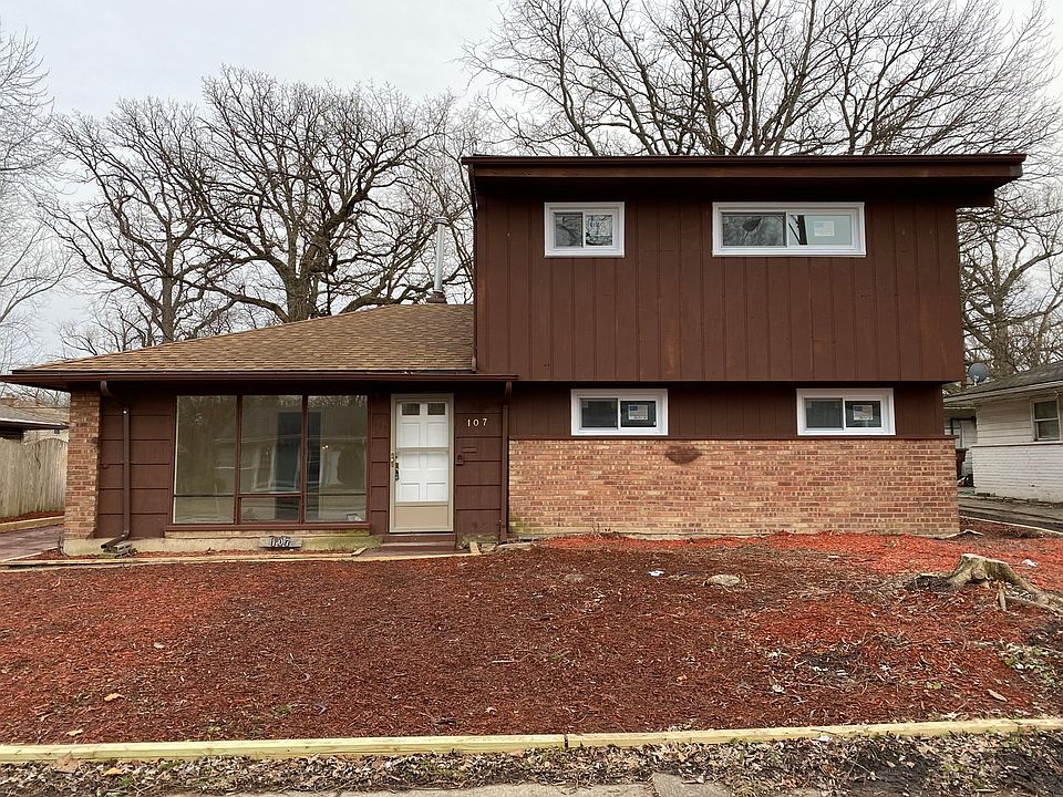1st image of 107 Nanti St