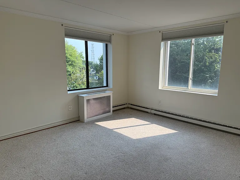 1535 E Putnam Ave #408 — Photo 13