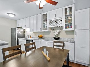 Brittany Court, La Grange, IL 60525