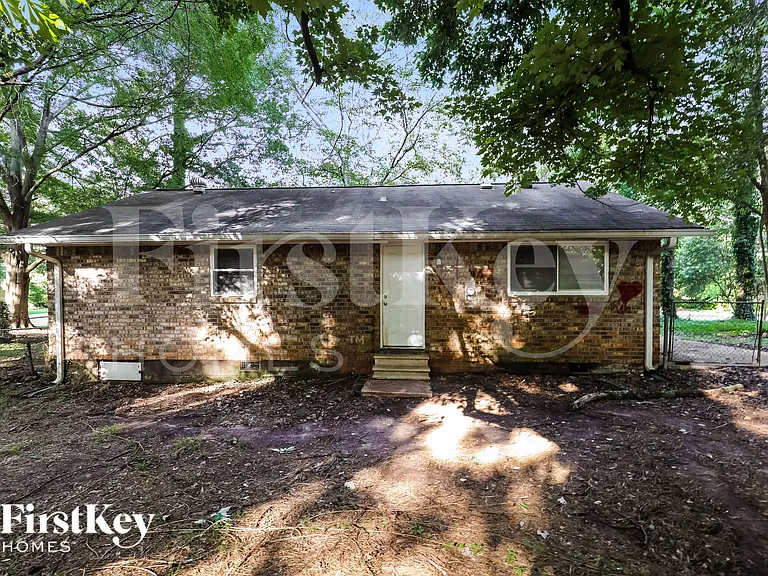 8280 Attleboro Dr — Photo 15