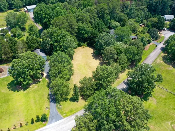LOT 36 Fisherman Ln, Seneca, SC 29672