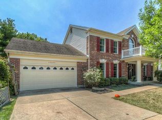 15600 Coventry Farm Dr, Chesterfield, MO 63017