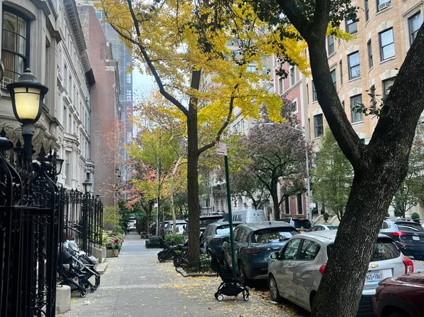 30 East 95th Street image 2 of 8