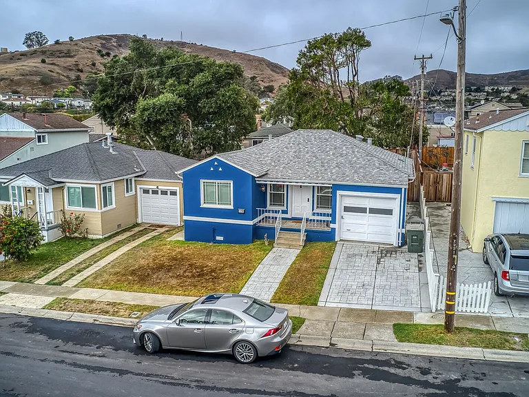 119 Claremont Ave — Photo 26