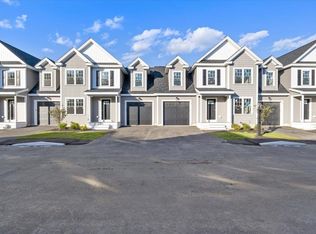 33-1 Regency Cir, Kittery, ME 03904