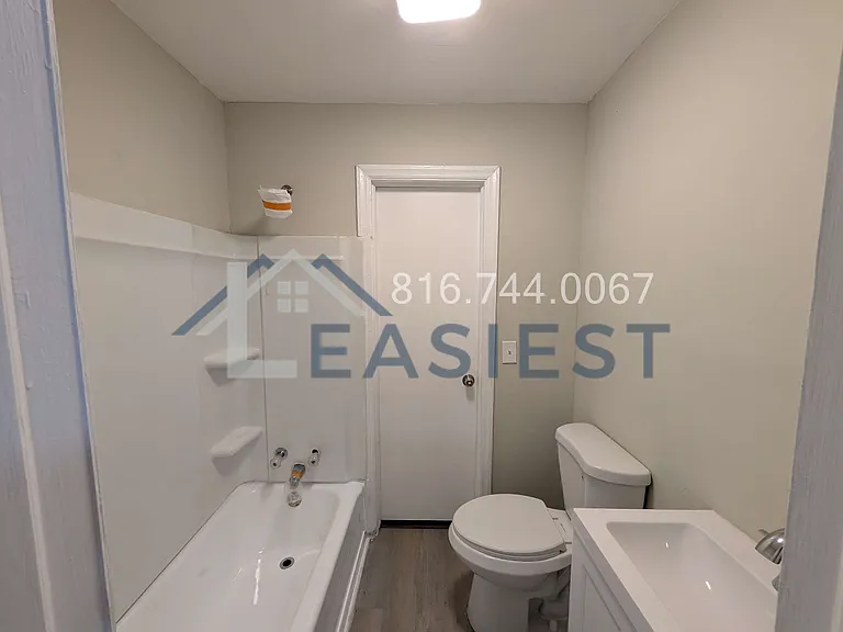 2402 S Claremont Ave — Photo 14