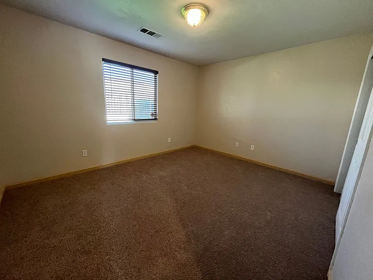 1030 S Vista St — Photo 17