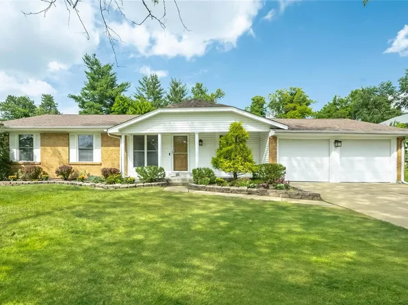 12145 Prestonpark Ln, Saint Louis, MO 63146