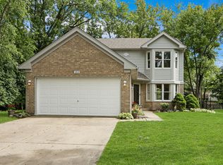 1213 E Camp McDonald Rd, Prospect Heights, IL 60070