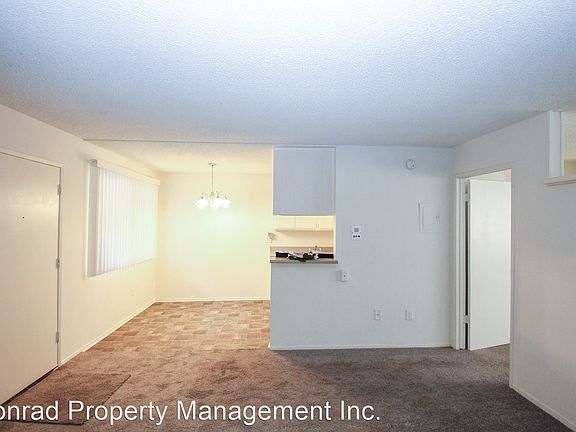 4th image of 7457 Woodman Ave #9