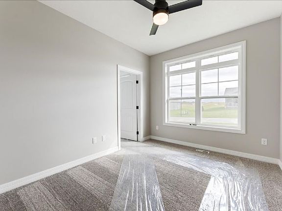 5th image of 903 Fairview Hills Dr