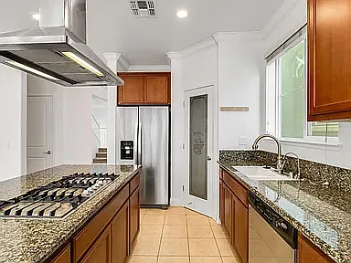 2609 Wisteria Way — Photo 5