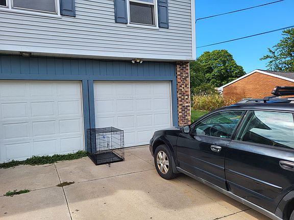5th image of 3671 Newcastle Dr SE
