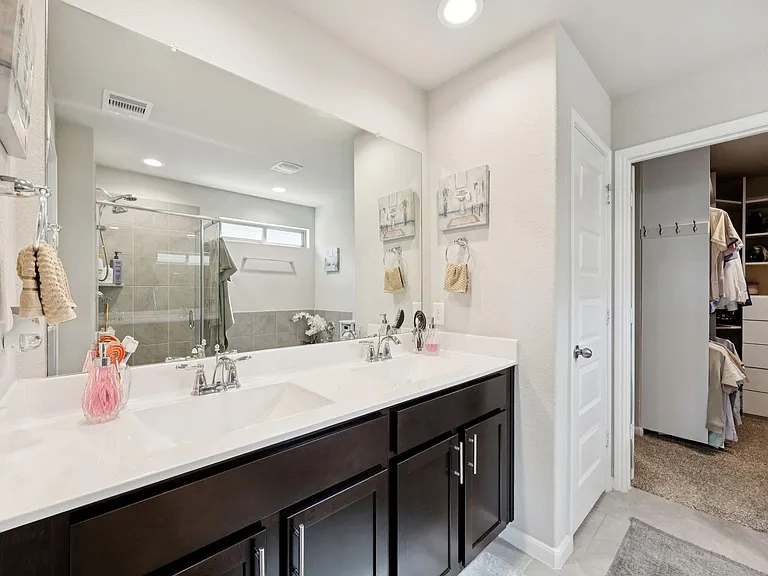 21030 Albany Landing Ln — Photo 14