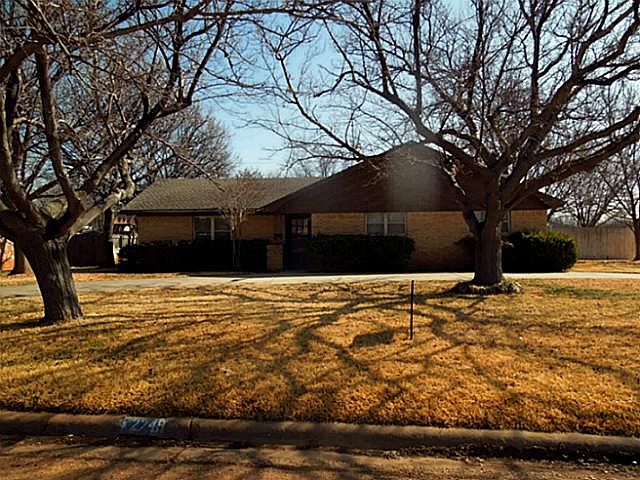 1st image of 2249 Greenbriar Dr