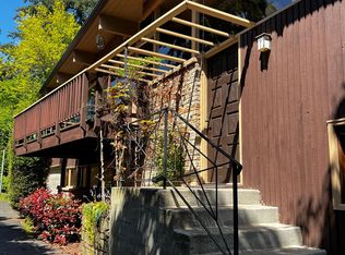 4020 76th Ave SE, Mercer Island, WA 98040