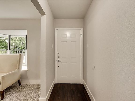 4th image of 3036 Le Havre Dr