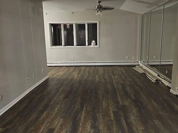 4th image of 133 Saratoga Ave #2