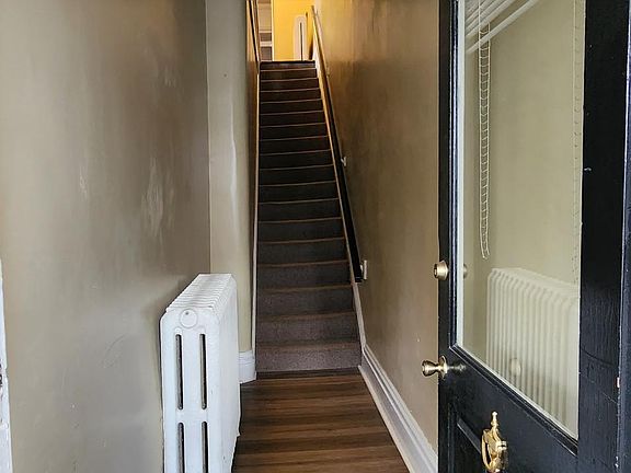 2nd image of 2348 W Grace St #A
