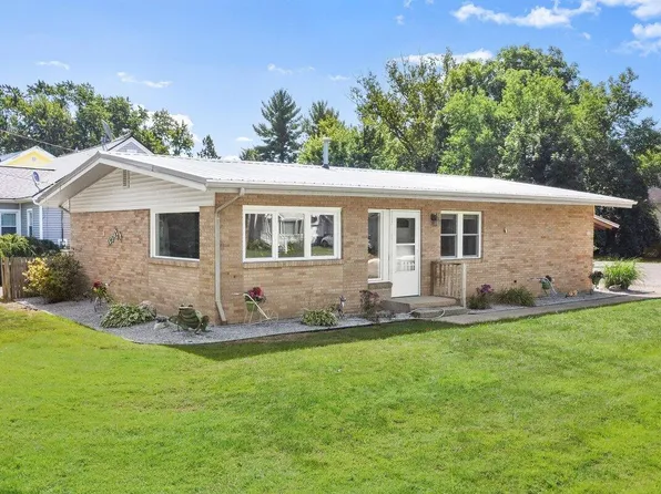 20 River St, Coopersville, MI 49404