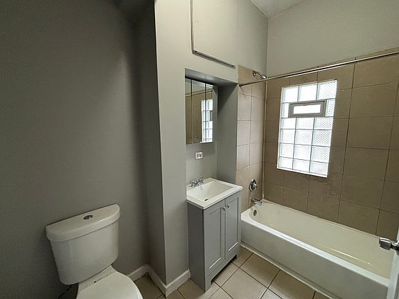 2nd image of 726 E 93rd St #576094220