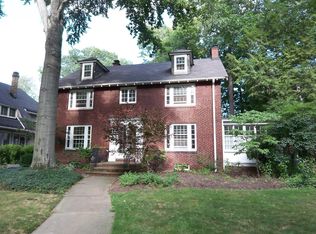 2257 Tudor Dr, Cleveland Heights, OH