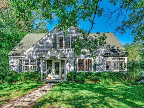 1302 8th Ave., Conway, SC 29526