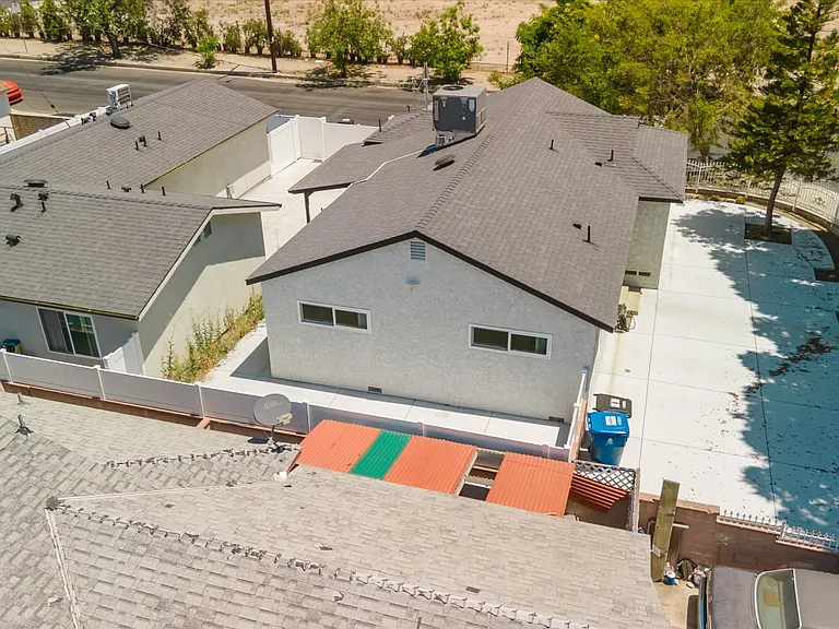 14151 Gager St — Photo 38