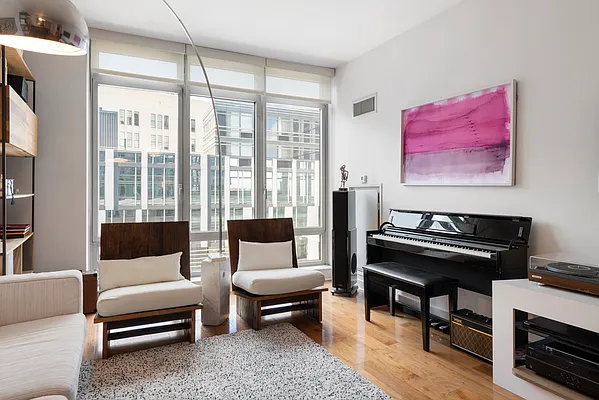 Sold by Compass | media 2