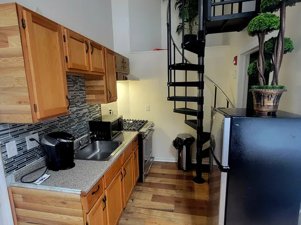 317 W Fayette St #1B, Syracuse, NY 13202