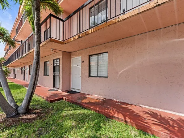 2194 W 60th St APT 22212, Hialeah, FL 33016