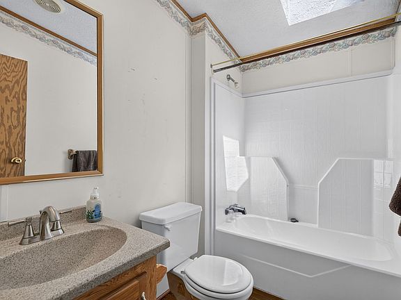 4th image of 414 N Pine St