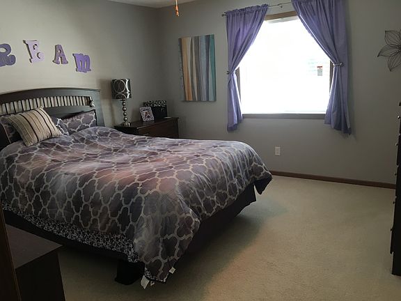 5th image of 3915 Fieldcrest Dr
