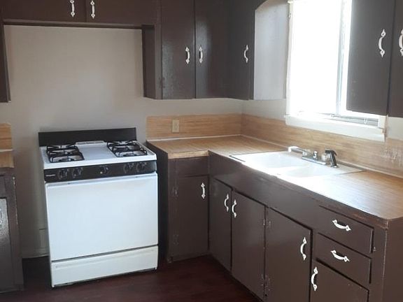 4th image of 3421 Green Dr