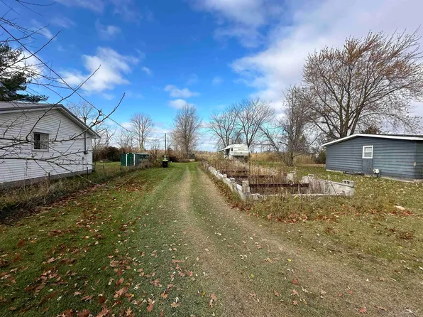 2030 S Green Dr, Au Gres, MI 48703