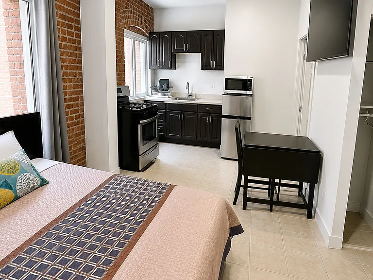 1420 S Flower St #5 — Photo 3
