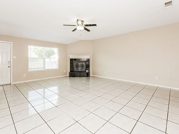 3rd image of 617 Saint Eric Dr