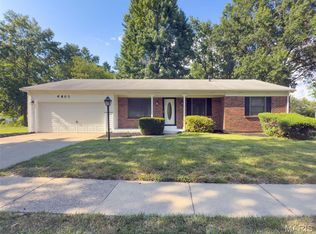 6803 Foxbend Ct, Florissant, MO 63033