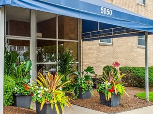 5050 Washington St APT 338, West Roxbury, MA 02132