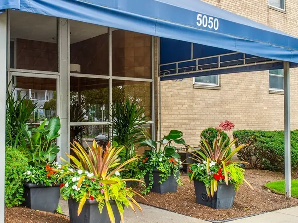 5050 Washington St APT 338, West Roxbury, MA 02132