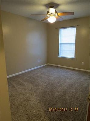 4th image of 3994 Roebling Ln #0