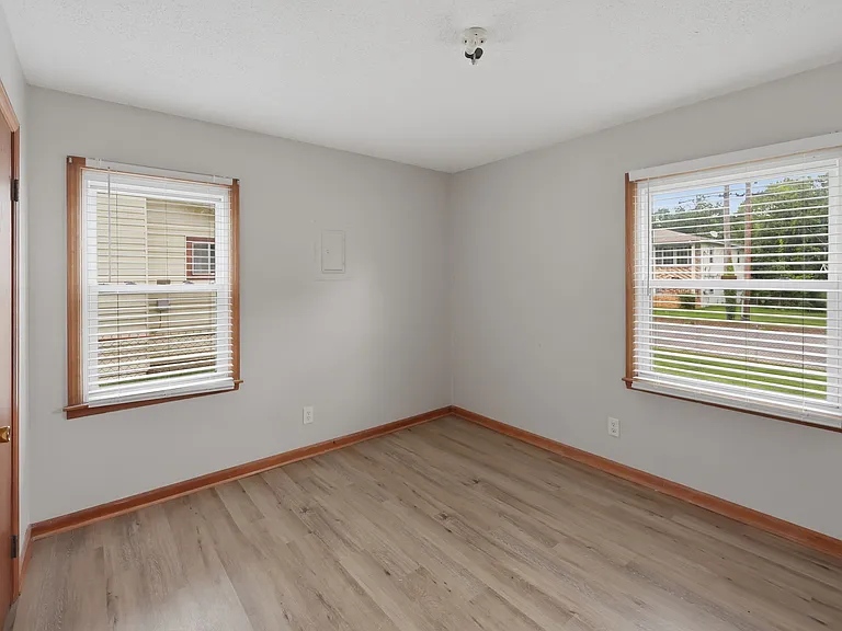 4442 Millvale Dr SW — Photo 9