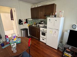 4226 Pine St #3F, Philadelphia, PA 19104