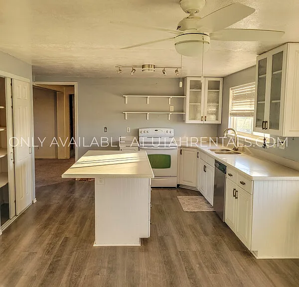 5162 S 800 W — Photo 5