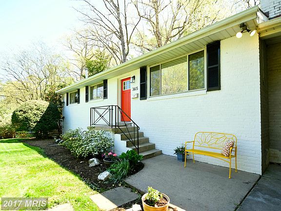 2nd image of 3615 Rose Ln