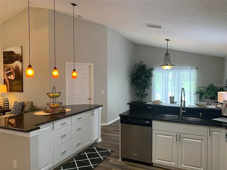 13633 Emeraldview Dr — Photo 15