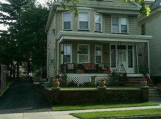 19 Market St, Perth Amboy, NJ 08861