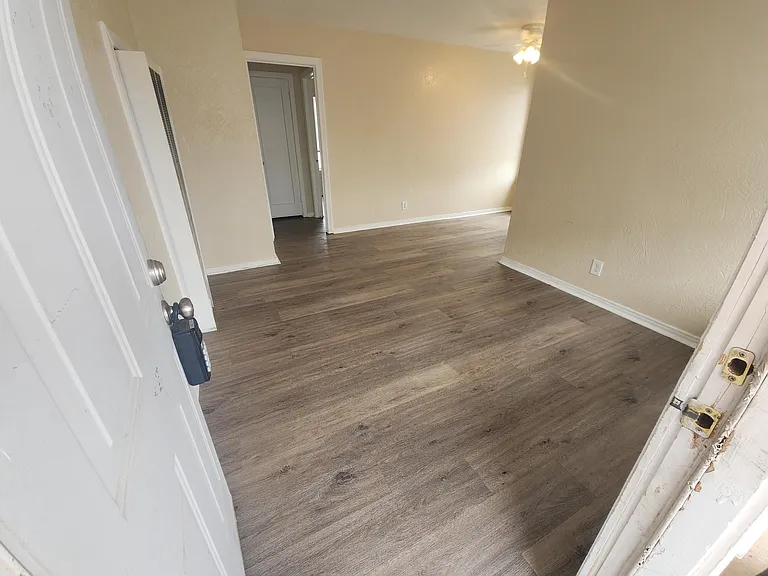 1002 N Lake St #A — Photo 5